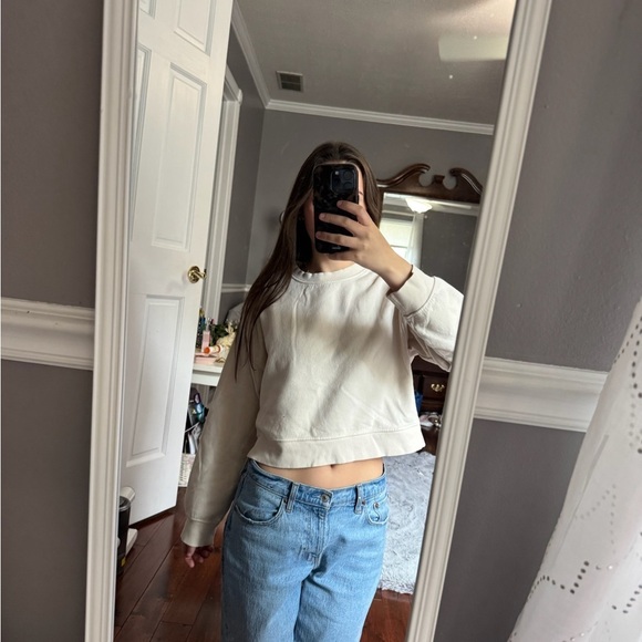 Zara Off-White Cropped Sweatshirt - Picture 2 of 4